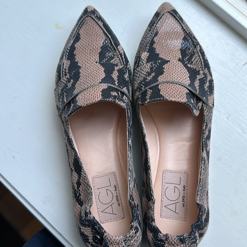 AGL  micro leather loafers , point toe , snake print  
Rubber sole, size 36